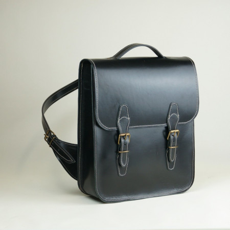 Mochila Holanda color miel cosida con hilo crudo