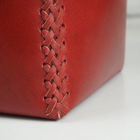 Papelera en color cereza