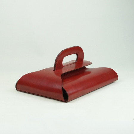 Revistero Tartera en color cereza