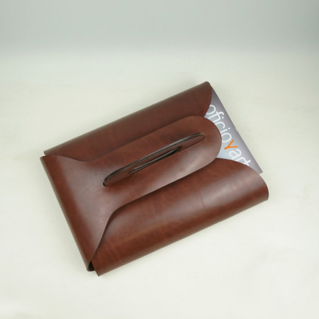 Revistero Tartera en color tabaco