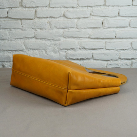 CIRO en color amarillo combinado con tabaco