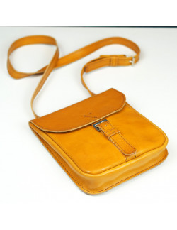 Talega en amarillo cosida en marrón