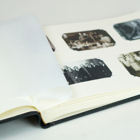 Álbum con hojas color crema