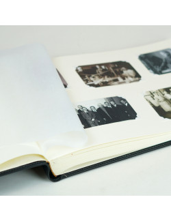 Álbum con hojas color crema