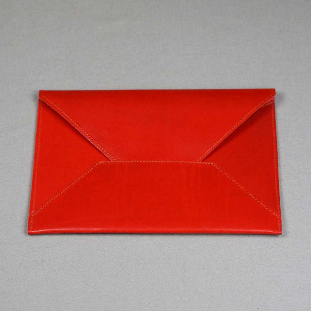 Sobre Grande en color rojo