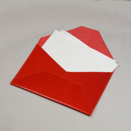 Sobre Grande en color rojo