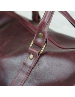 Bolsa de Viaje en color burdeos cosida en burdeos