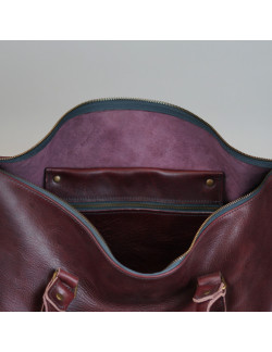 Bolsa de Viaje en color burdeos cosida en burdeos