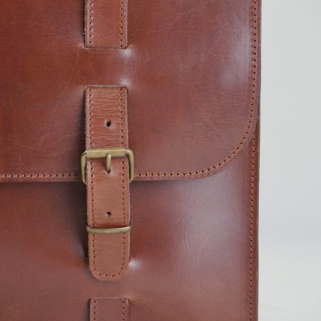 Cartera Mateo en color tabaco