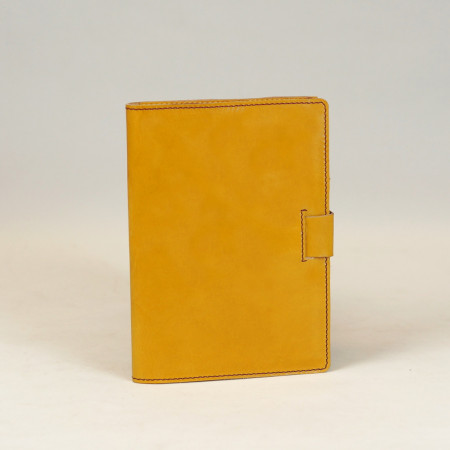 Libreta A5 en amarillo