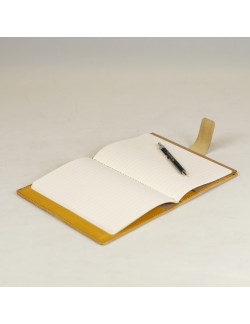 Libreta A5 en amarillo