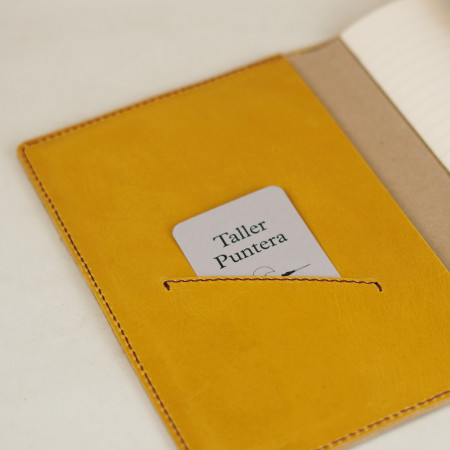 Libreta A5 en amarillo