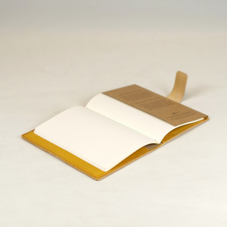 Libreta A5 en amarillo