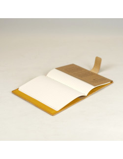 Libreta A5 en amarillo