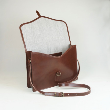 Cartera Prieto en color tabaco