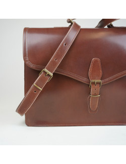 Cartera Prieto en color tabaco