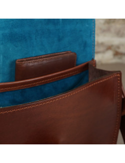 Enora en color tabaco con forro azul