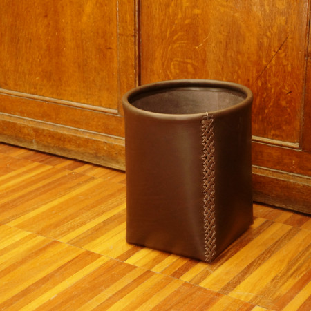 Papelera en color choco