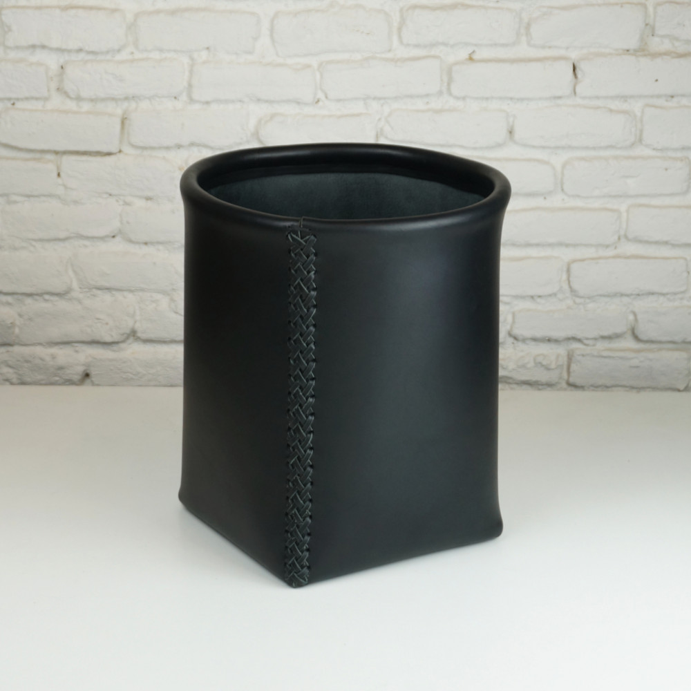 Papelera en color negro