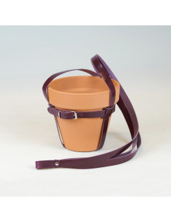 Macetero en color burdeos