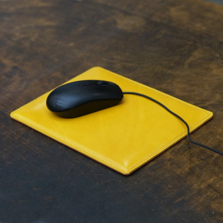 Alfombrilla en color amarillo