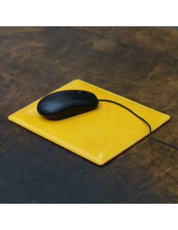 Alfombrilla en color amarillo