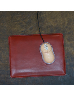 Alfombrilla en color cereza