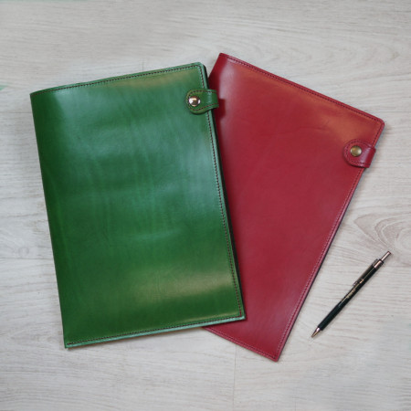 Dosier en verde y magenta