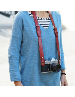 Correa para cuello en color cereza