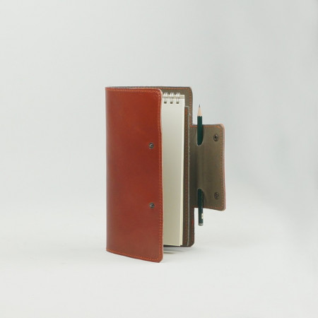 Reporter en color original combinado con gris en el interior