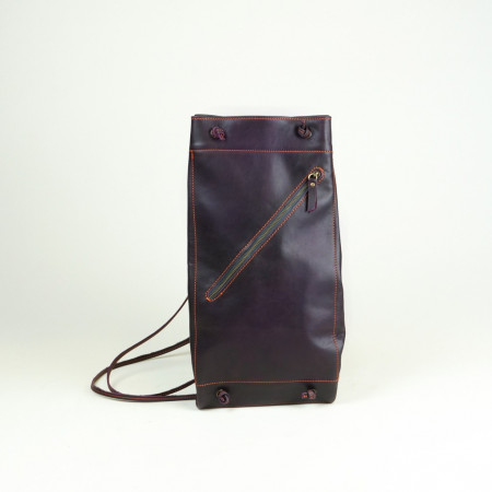 Talego color berenjena cosido en naranja