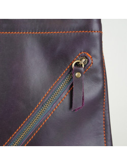 Talego color berenjena cosido en naranja