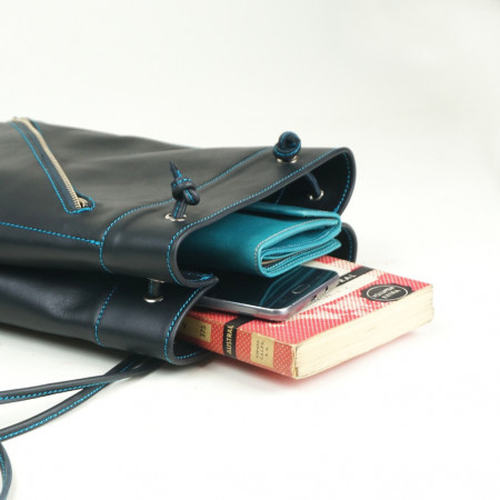 Talego color negro cosido en turquesa