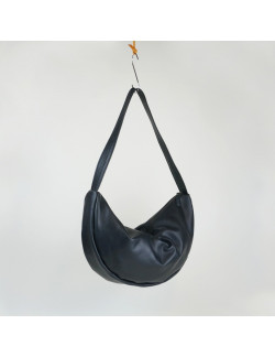 Conchita en color negro