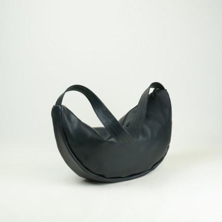 Conchita en color negro