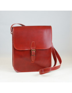 Holanda vertical con 1 hebilla, en color cereza y cosida en naranja