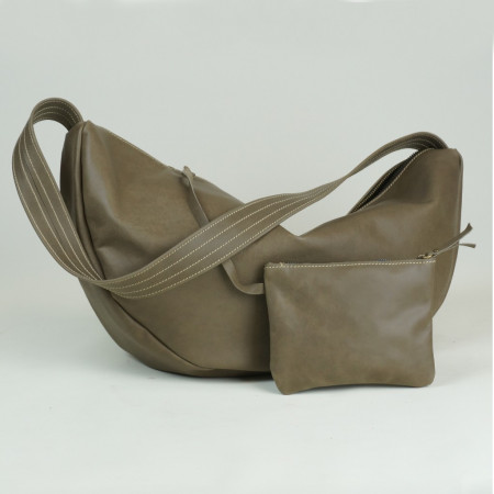 Conchita en color gris