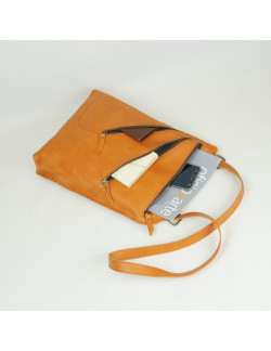 Octavia en color calabaza cosida en marrón