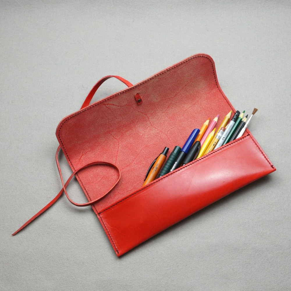 Plumier en piel rojo