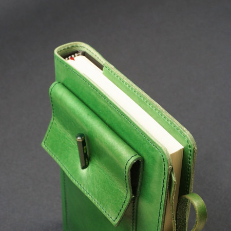 Elena en color verde