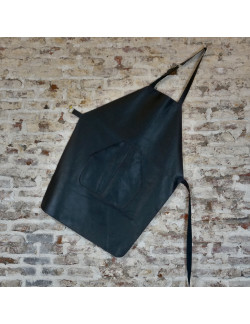 Delantal en negro cosido en negro