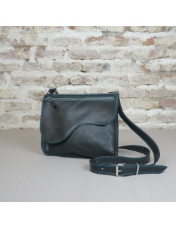 Gabi en negro cosido en turquesa