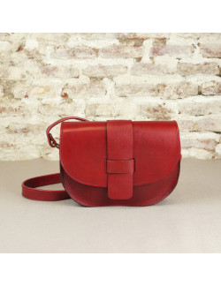 Enora en color cereza