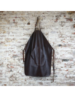 Delantal en marrón oscuro cosido en crudo