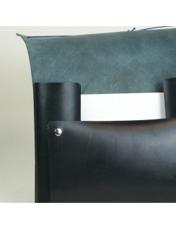 Carpeta de gomas en color negro