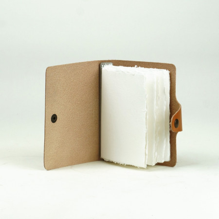 Piel i Papel 001 en color miel