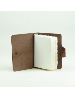 Piel i Papel 001 en color tabaco