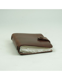 Piel i Papel 001 en color tabaco