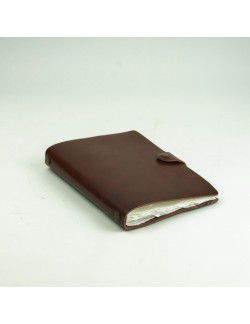 Piel i Papel 002 en color tabaco