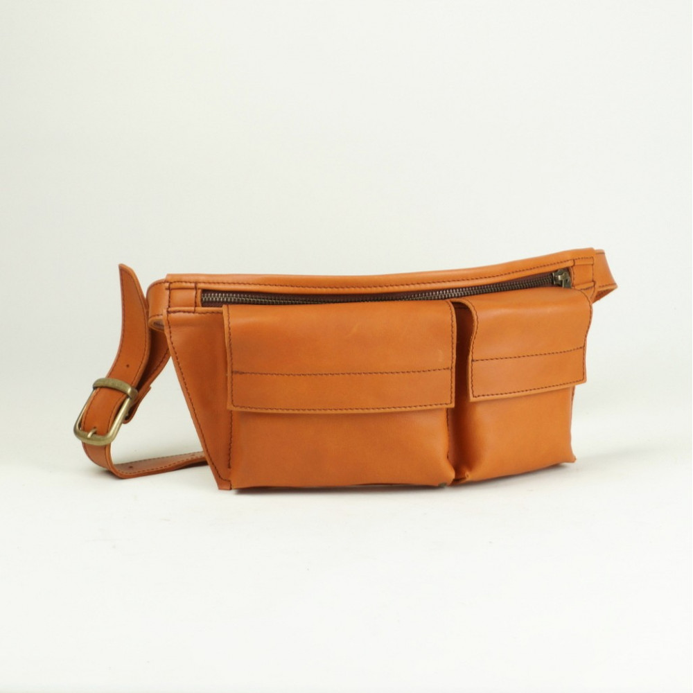 Alforja Ana color calabaza cosida con hilo marrón claro